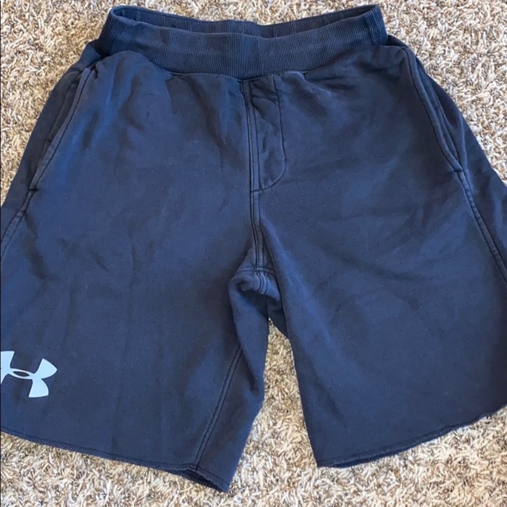 UA black sweat shorts Men’s Small